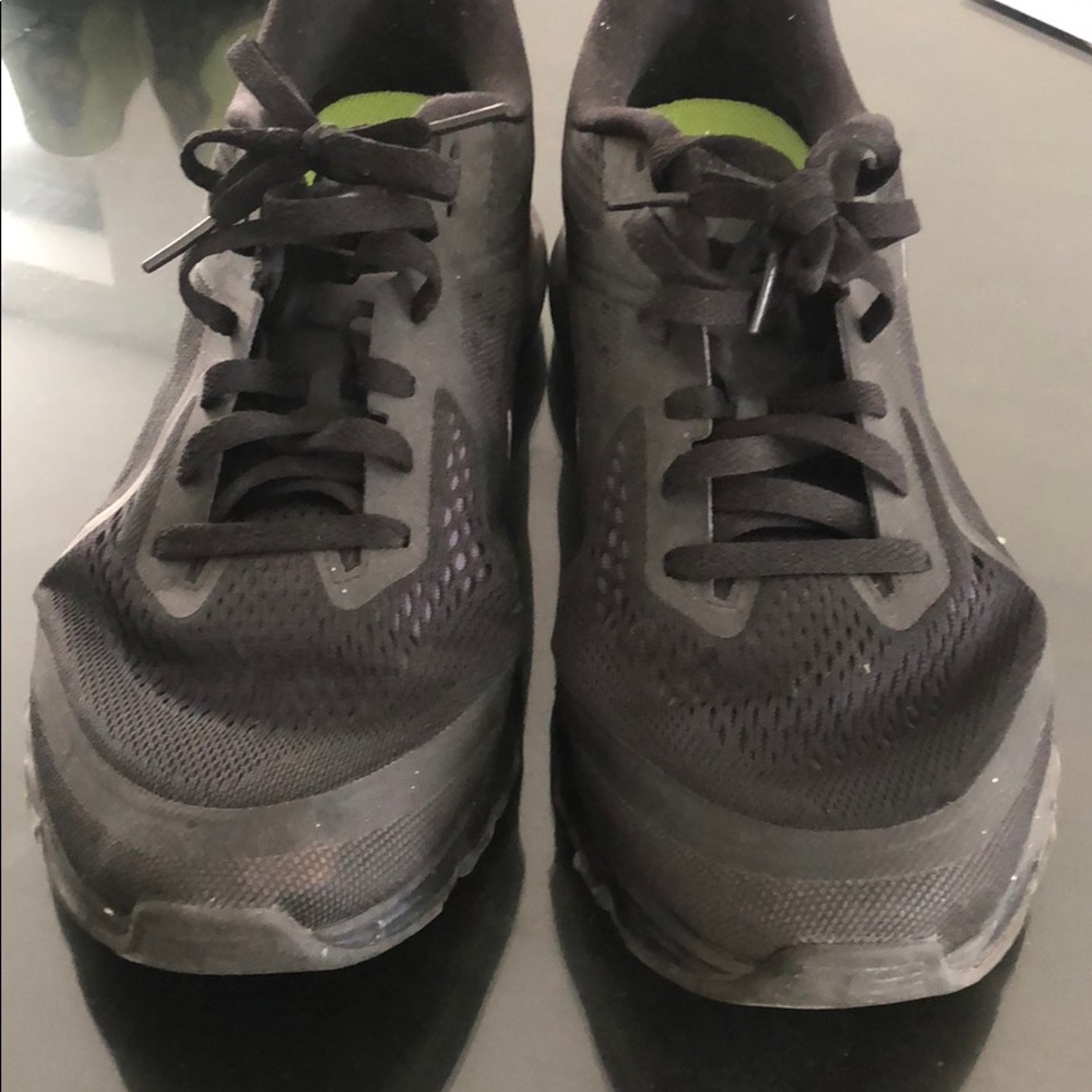 Nike air max hardly worn